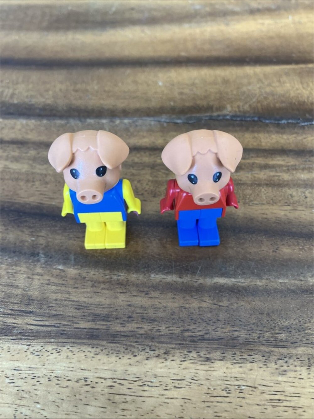 Rare Vintage LEGO Fabuland Pig Minifigure Set 0f 2 Collectible - Picture 4 of 8